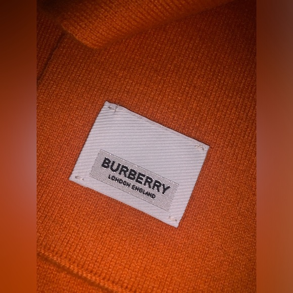 BURBERRY CASHMERE SCARF - Picture 4 of 6